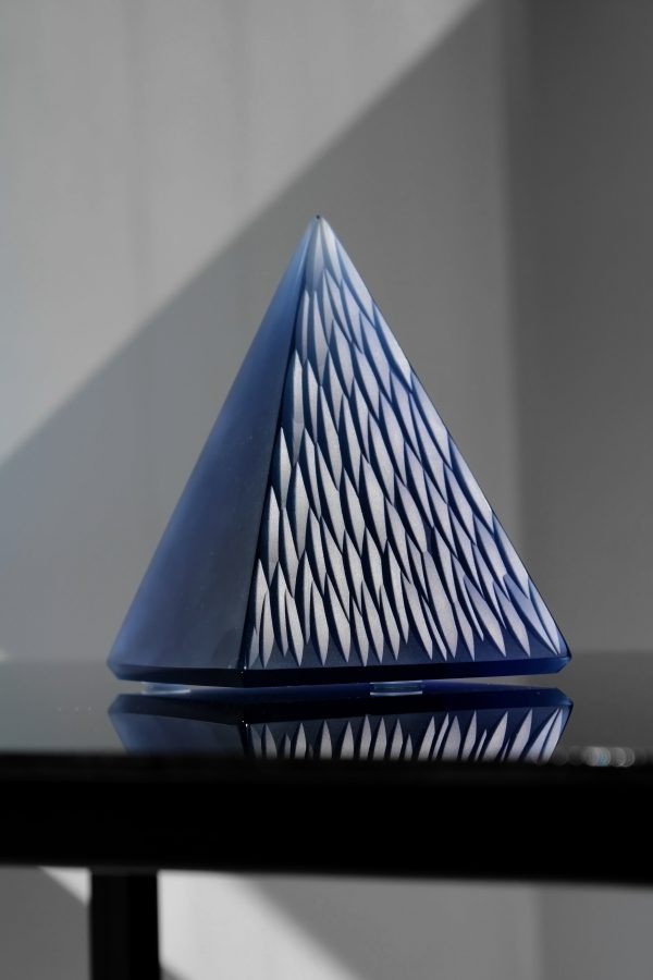 Améthyste, profil Sculpture pyramidale- Améthyste